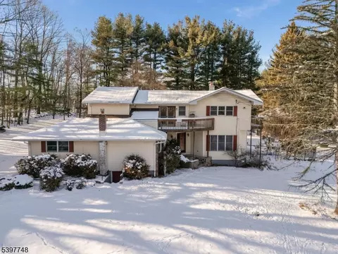 53 Jacobs Rd, Rockaway Twp, NJ 07866