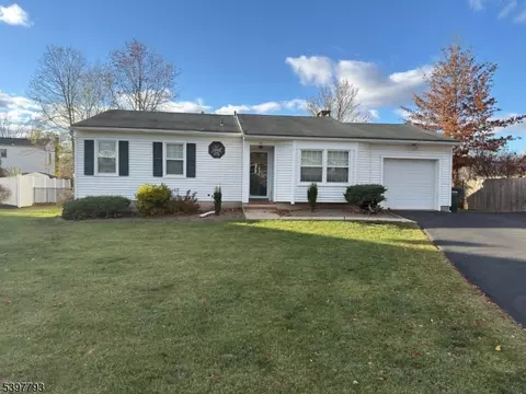 10 Staats Dr, Hillsborough, NJ 08844