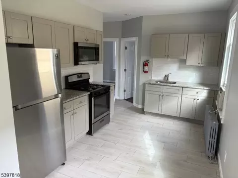 134 Knapp Ave, Clifton, NJ 07011