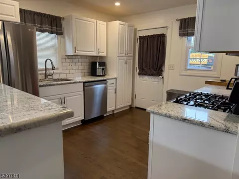 1434 E 2nd St, Plainfield, NJ 07062 photo 3