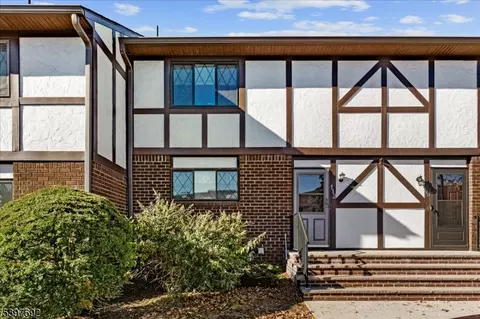112 Wildflower Ln, Hillsborough, NJ 08844