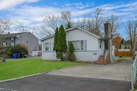 38 Klinger Rd, East Hanover, NJ 07936