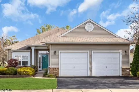 6 Margaux Dr, Manchester Township, NJ 08759