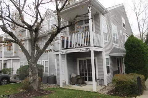 1360 Oxford St, Mahwah, NJ 07430
