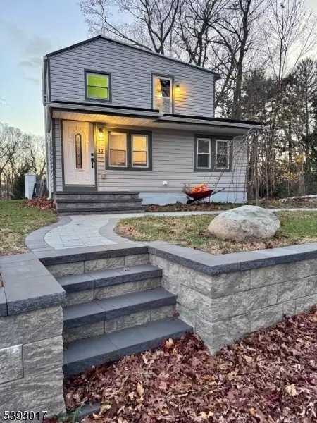 10 Eisenhower St, Budd Lake, NJ 07828