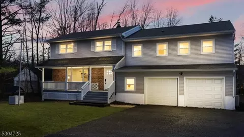 91 Hillcrest Rd, Warren, NJ 07059