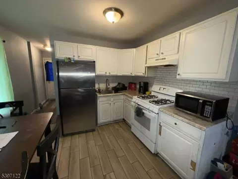 26 Summit Ave, North Plainfield, NJ 07060 photo 6