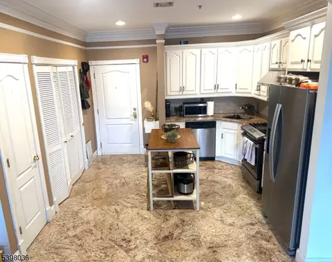 411-419 Chestnut St #2D, Kearny, NJ 07032
