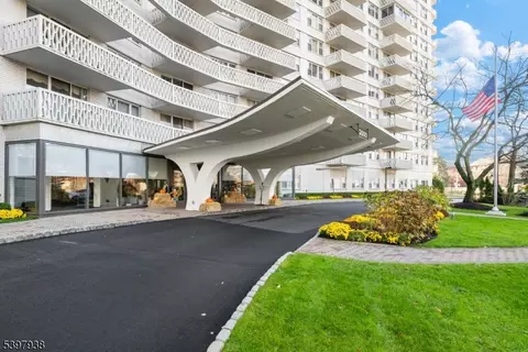2000 Linwood Ave #9W, Fort Lee, NJ 07024