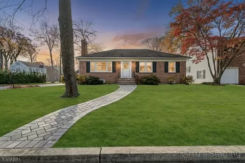 129 Spring Garden St, Cranford, NJ 07016