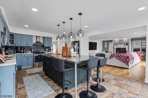 Kitchen - 69 Colonial Rd, Wayne, NJ 07470 photo 2 of 4