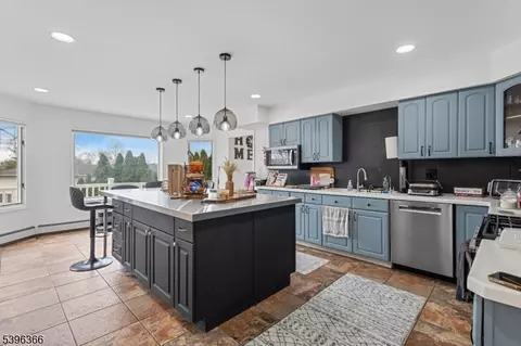 Kitchen - 69 Colonial Rd, Wayne, NJ 07470 photo 1 of 4