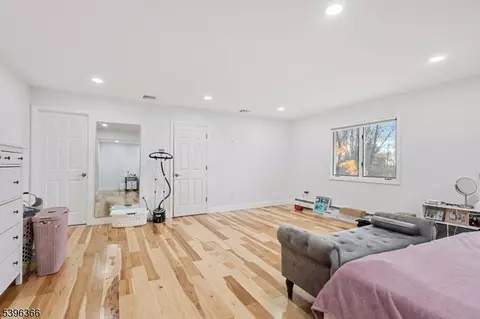Other - 69 Colonial Rd, Wayne, NJ 07470 photo 5 of 6