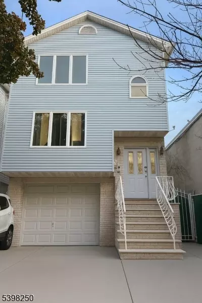 63 Chambers St, Newark, NJ 07105