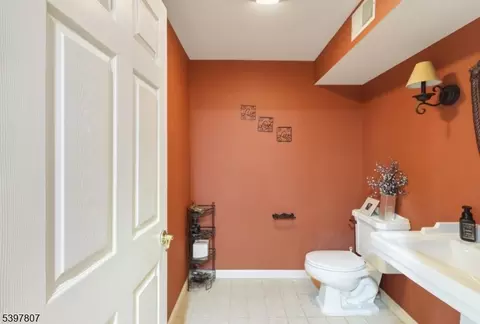 6 Sherry Ct, Wayne, NJ 07470 photo 23