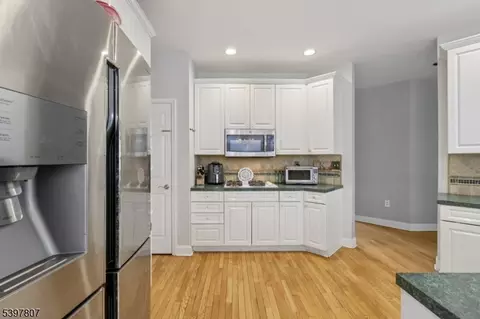 6 Sherry Ct, Wayne, NJ 07470 photo 11