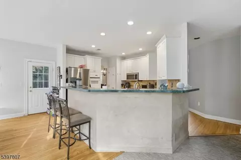6 Sherry Ct, Wayne, NJ 07470 photo 12