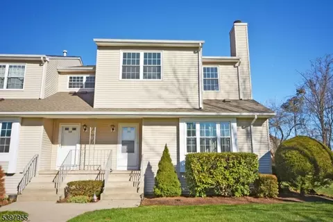 205 Driscoll Ct, Somerset, NJ 08873