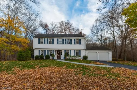 280 River Dr, River Vale, NJ 07675