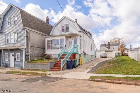 685 Raritan Ave, Perth Amboy, NJ 08861