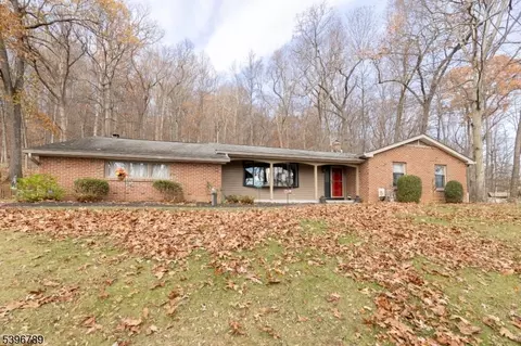 355 Rockport Rd, Port Murray, NJ 07865