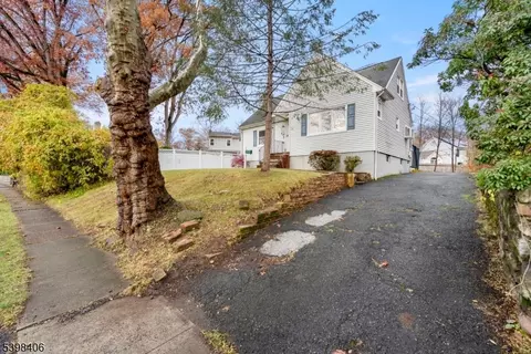 238 Riverside Dr, Springfield, NJ 07081 photo 2