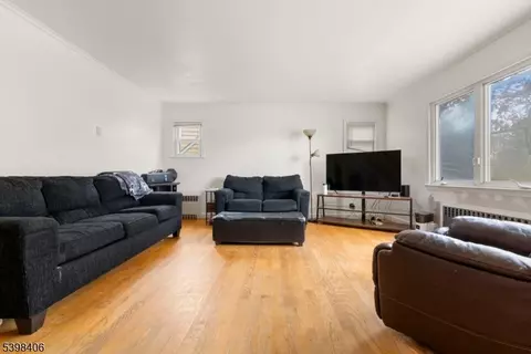 238 Riverside Dr, Springfield, NJ 07081 photo 4