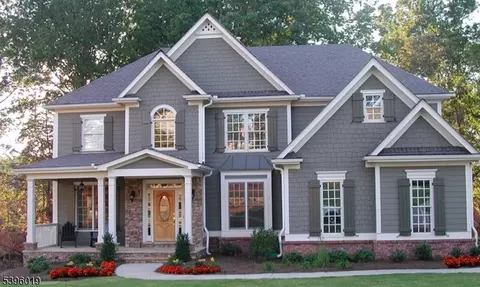1 Anthony Ct, Hamburg, NJ 07419