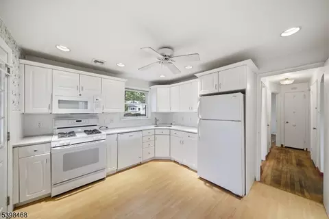165 Hebberd Ave, Paramus, NJ 07652 photo 25