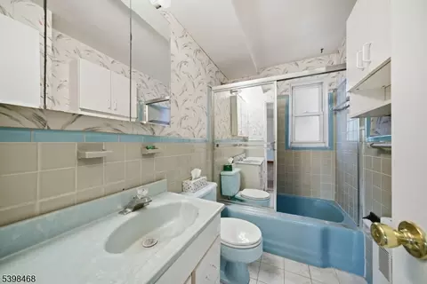 165 Hebberd Ave, Paramus, NJ 07652 photo 23