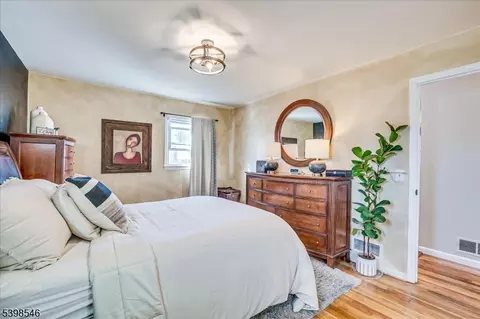 105 Madison Ave, Middlesex, NJ 08846 photo 12