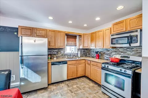 105 Madison Ave, Middlesex, NJ 08846 photo 9