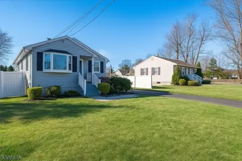 105 Madison Ave, Middlesex, NJ 08846 photo 2