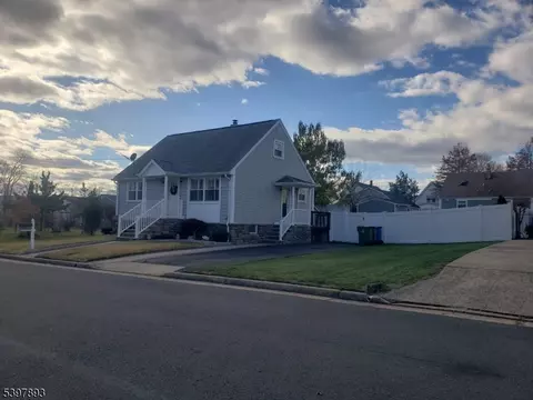 214 Irene St, Linden, NJ 07036