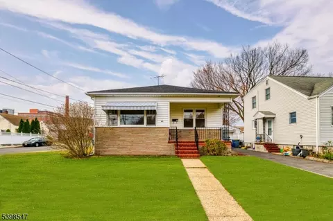 65 Eastern States Pkwy, Somerville, NJ 08876