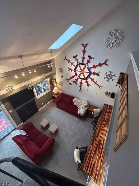 2 Winter Park Dr #6, Vernon, NJ 07462