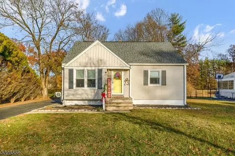 207 Garden Rd, Pompton Lakes, NJ 07442