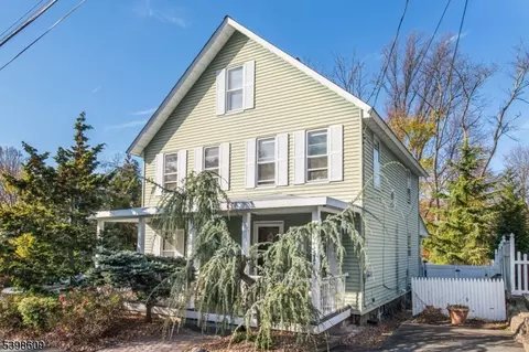 16 Hope Rd, Mount Tabor, NJ 07878