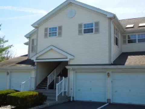 168 Potomac Dr Condo #168, Basking Ridge, NJ 07920