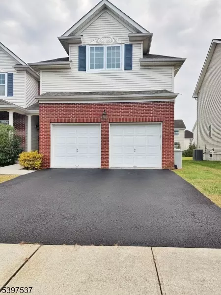 48 Willocks Cir, Somerset, NJ 08873