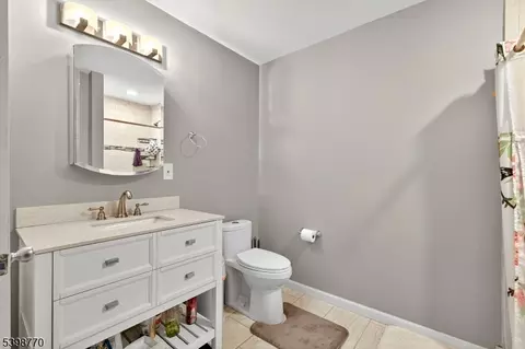 18 Baxter Rd, Edison, NJ 08817 photo 15