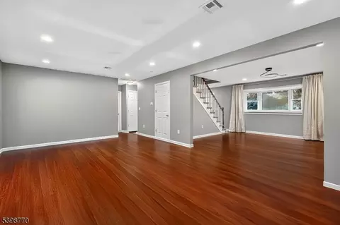 18 Baxter Rd, Edison, NJ 08817 photo 6