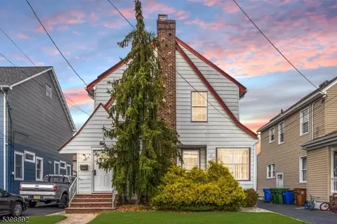 222 Yale Ter, Linden, NJ 07036