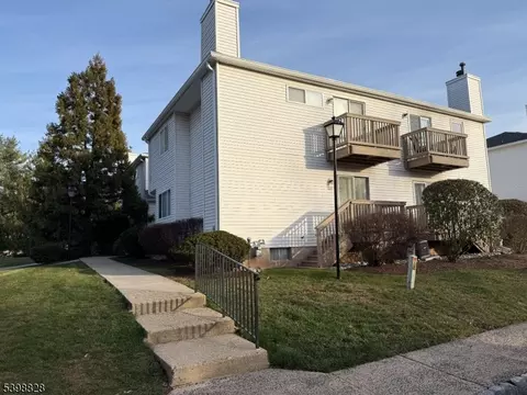 1201 Southard Ct, Flemington, NJ 08822