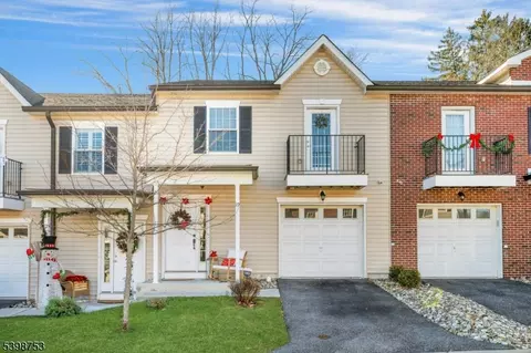 19 Gregg Ct, Newton, NJ 07860