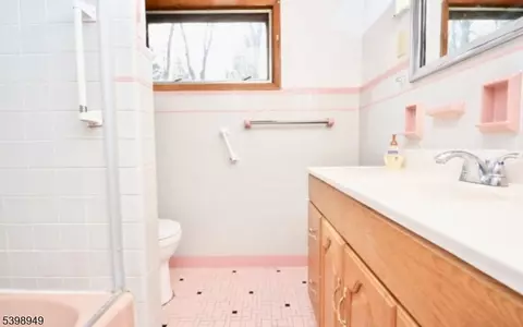 47 Brookside Dr, Warren, NJ 07059 photo 13