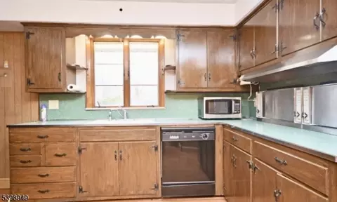 47 Brookside Dr, Warren, NJ 07059 photo 2