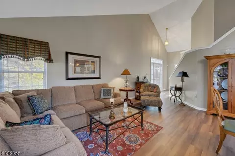 10 Rushmore Ln, Hackettstown, NJ 07840 photo 8