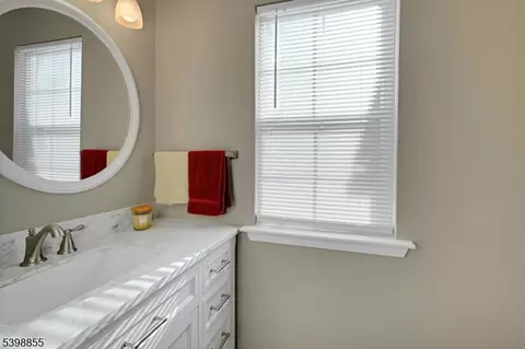 10 Rushmore Ln, Hackettstown, NJ 07840 photo 5