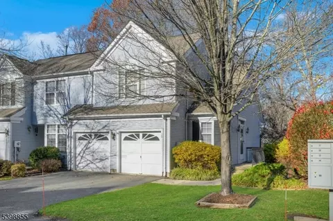 10 Rushmore Ln, Hackettstown, NJ 07840 photo 2